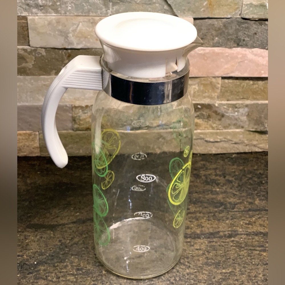 PYREX | Lemon Lime Pitcher/Carafe